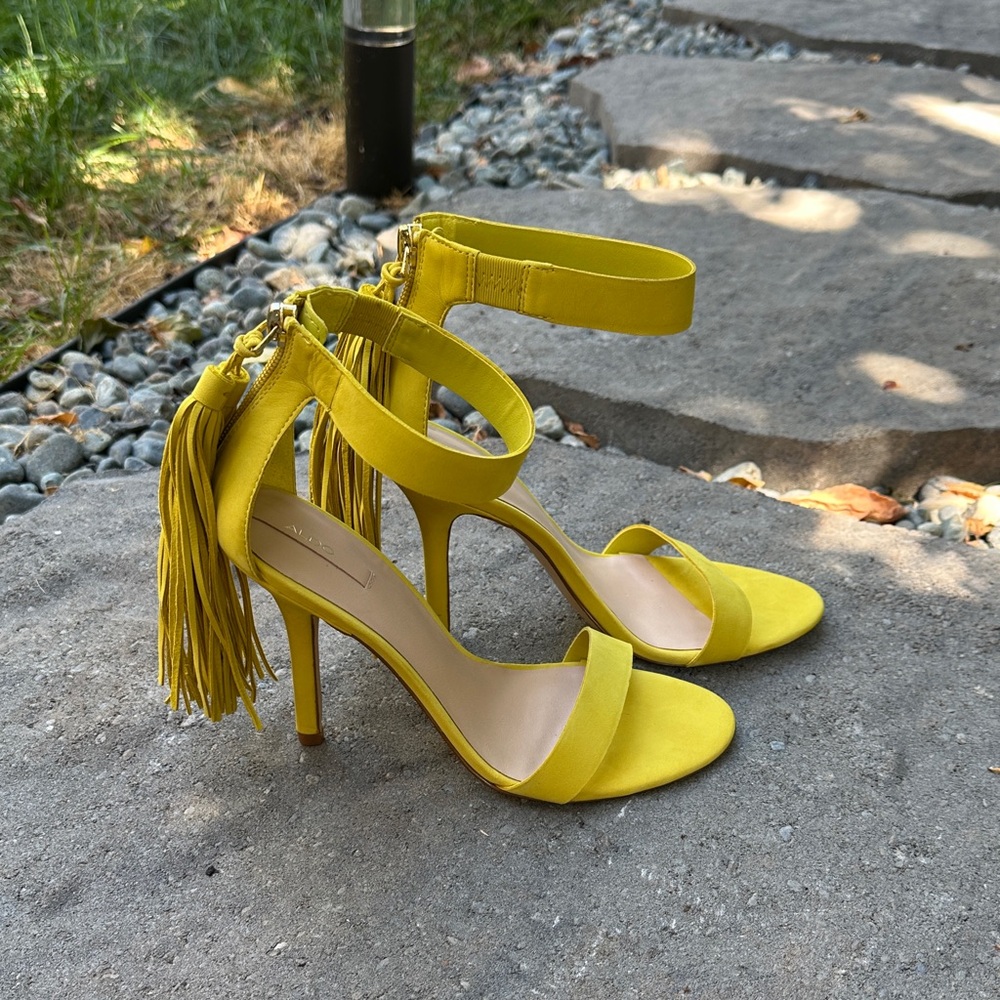 Size 6.5 Aldo Vibrant Yellow Fringe Heels